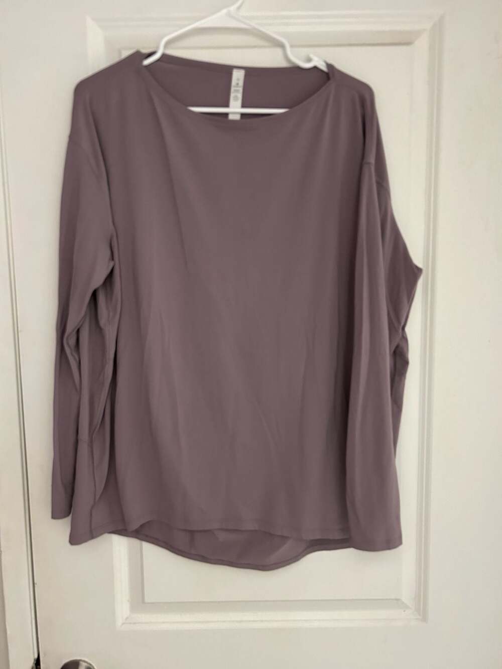 Lululemon Back in Action Long Sleeve Shirt Size 10